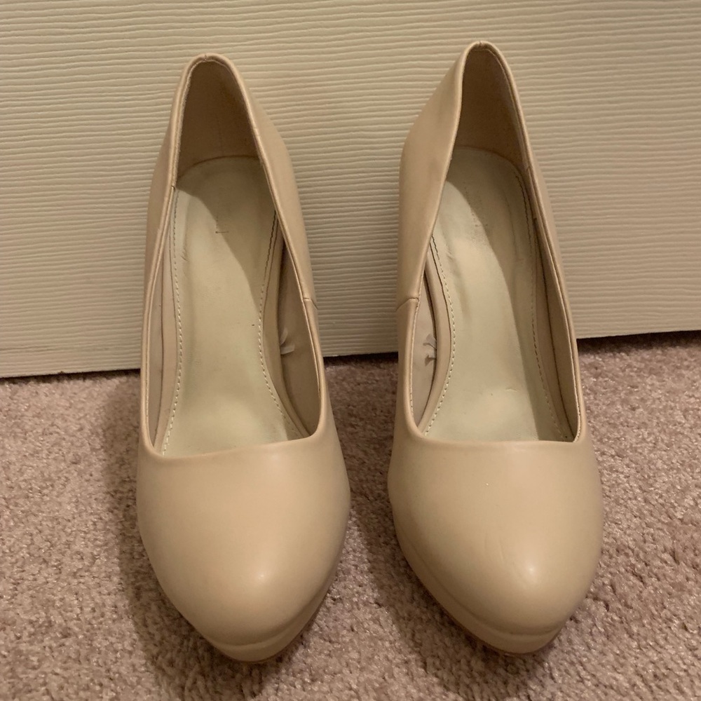 Ladies Nude Color Heels